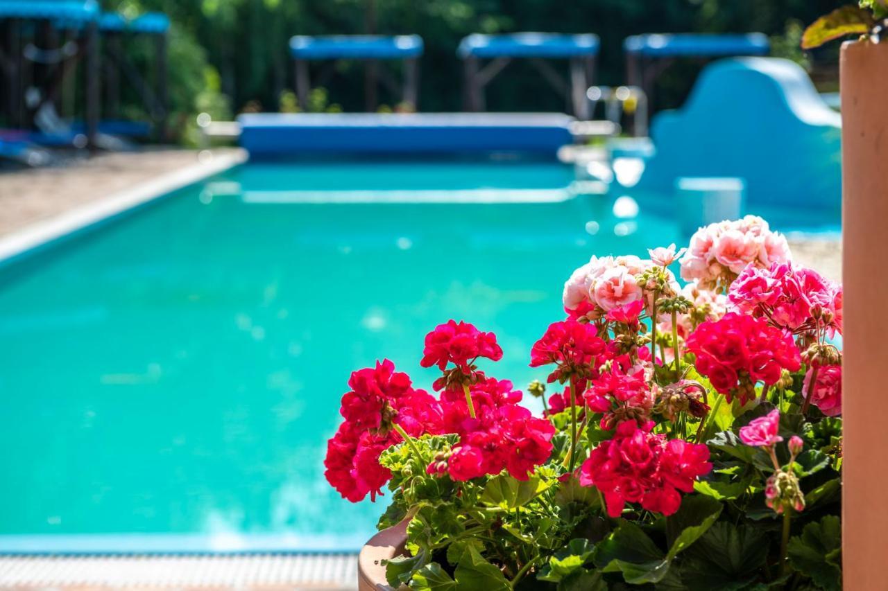 Duna Relax Hotel Рацкеве Экстерьер фото