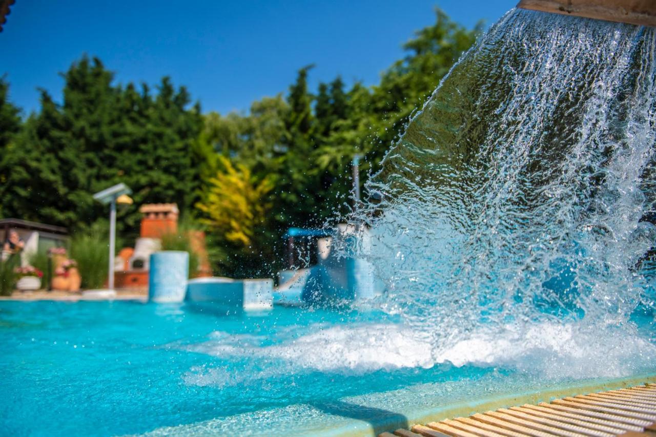 Duna Relax Hotel Рацкеве Экстерьер фото